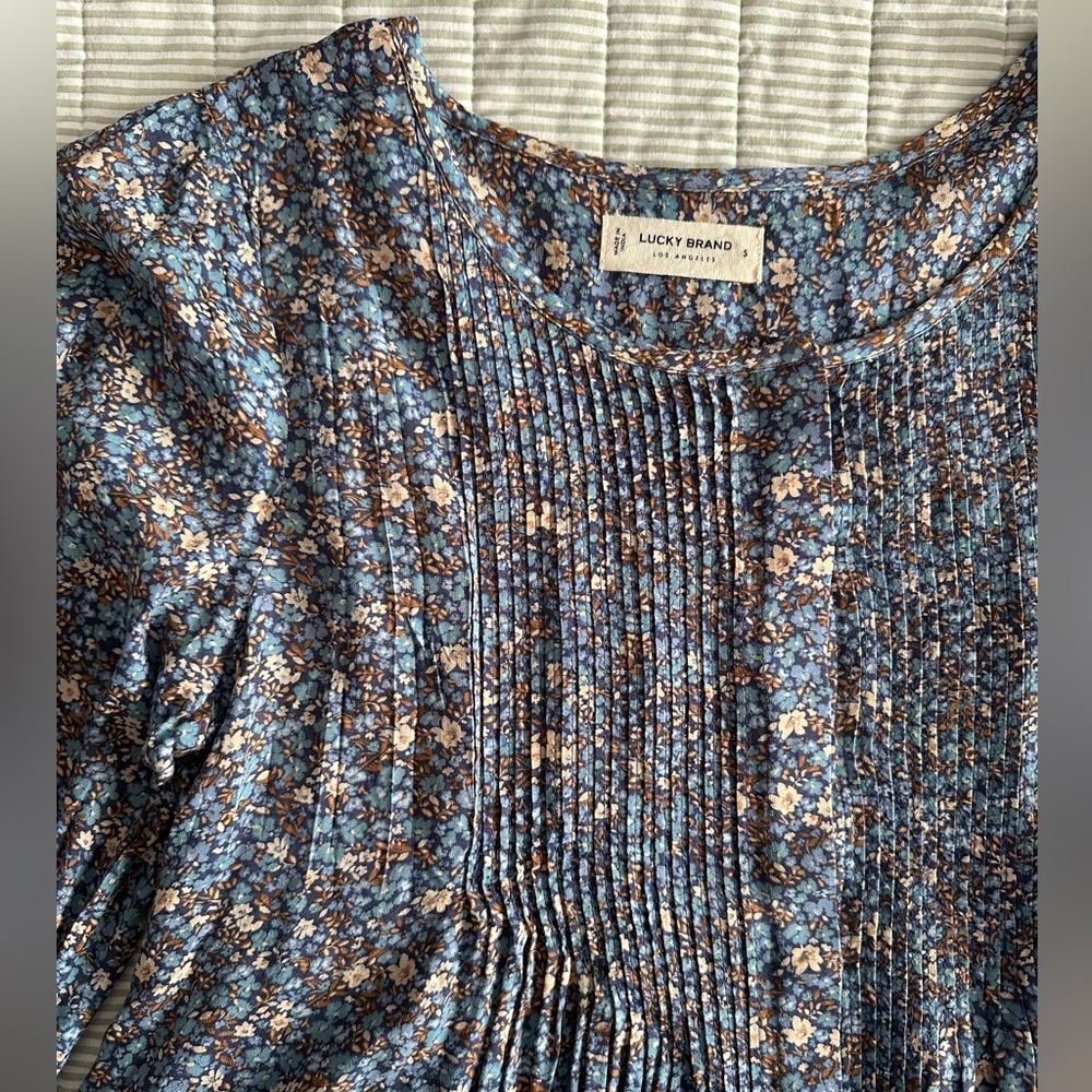 Lucky Brand Pleated Blue Floral Blouse